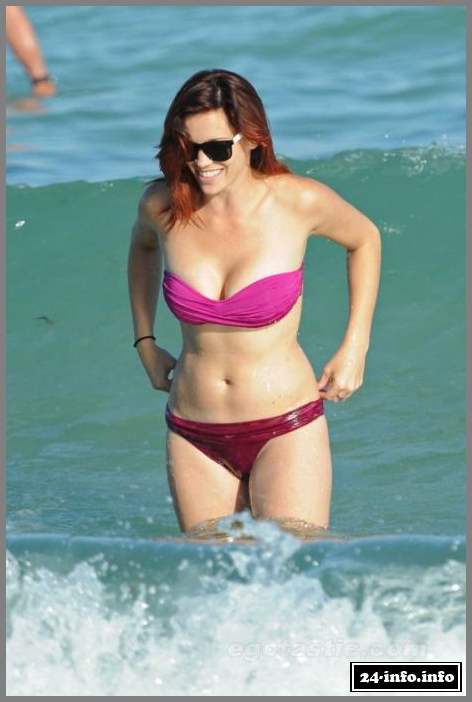 Jessica Sutta в бикини (19 фотографий)