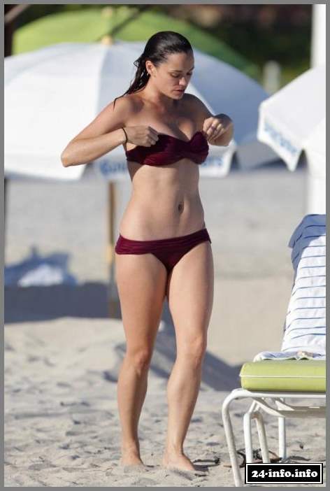 Jessica Sutta в бикини (19 фотографий)