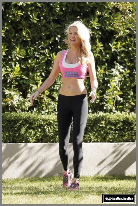 Эшли Маттингли любит активные игры (7 Фото)