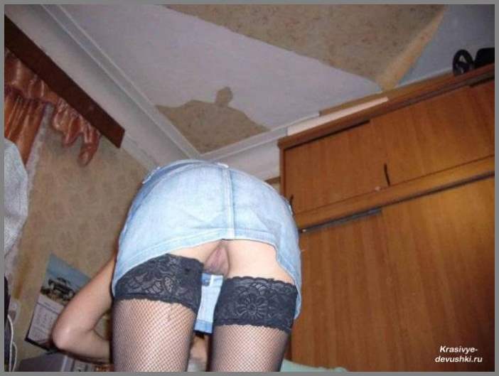 Нафоткал трусишек под юбчонками