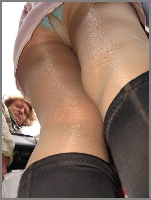 Взгляд под одежду сексуальных девчонок