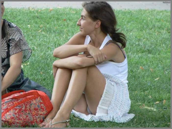 Подглядывание за армяночкой на природе