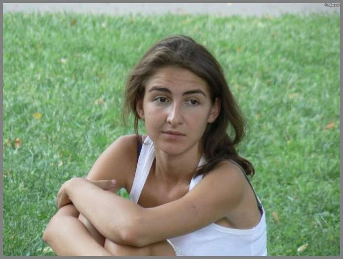 Подглядывание за армяночкой на природе