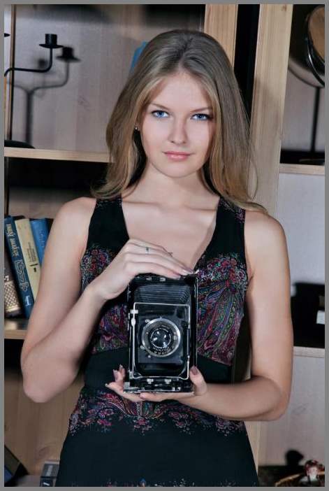 Начиталась камасутры и стала мастурбировать