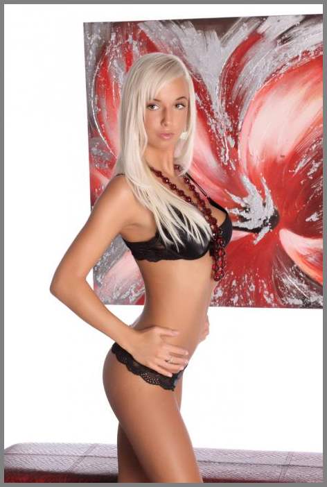 Сексуальная богиня с аппетитной задницей