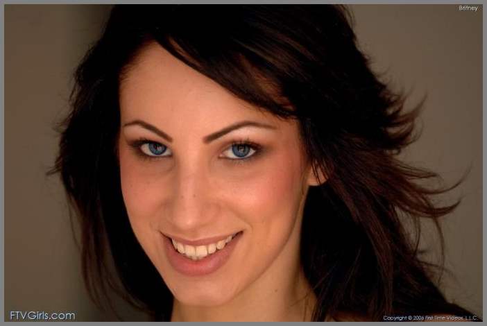 Интимная стрижка между ног