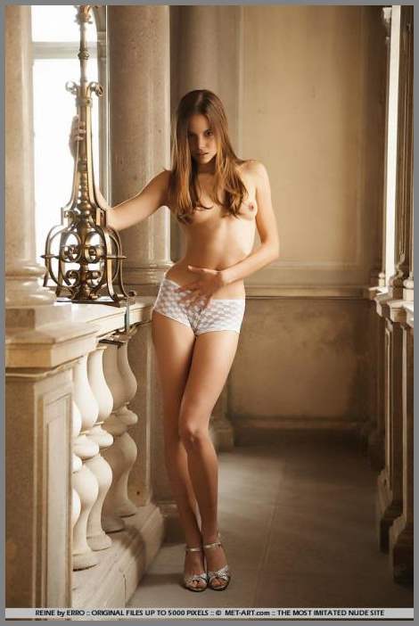 Голая целка