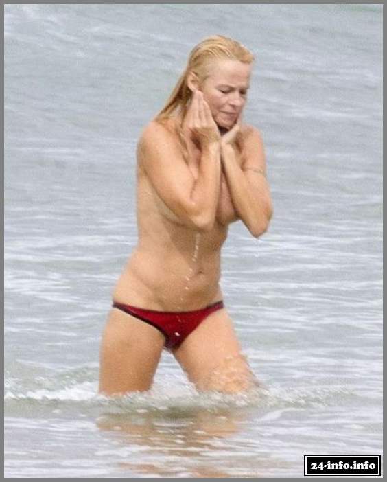 Памела Андерсон решила искупаться топлес