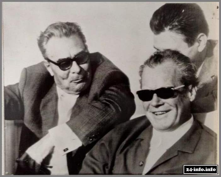 Известные люди в молодости