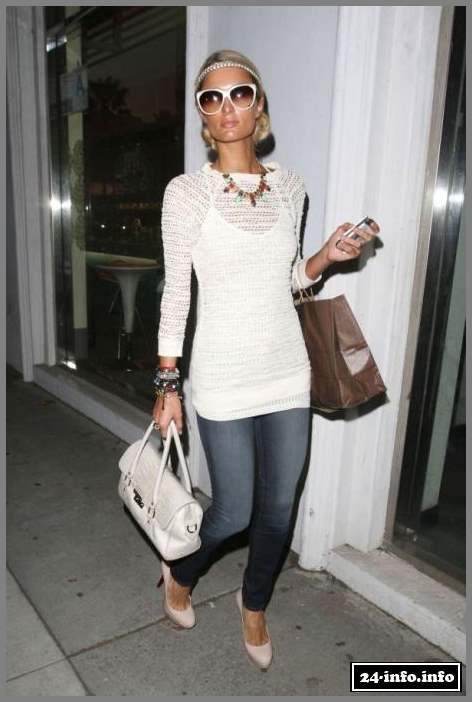 Пэрис Хилтон прогуливается по городу (9 Фото)