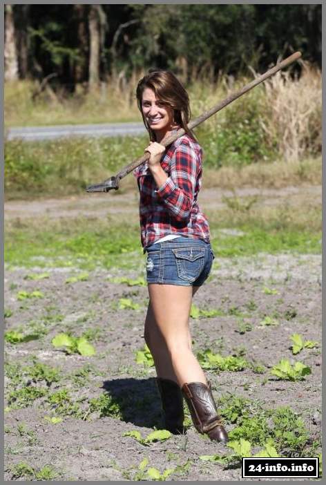 Вена Жирарди работает на ферме (6 Фото)