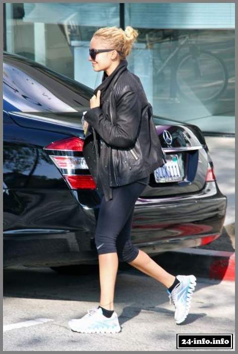 Николь Ричи спрятала верблюжью лапку (6 Фото)