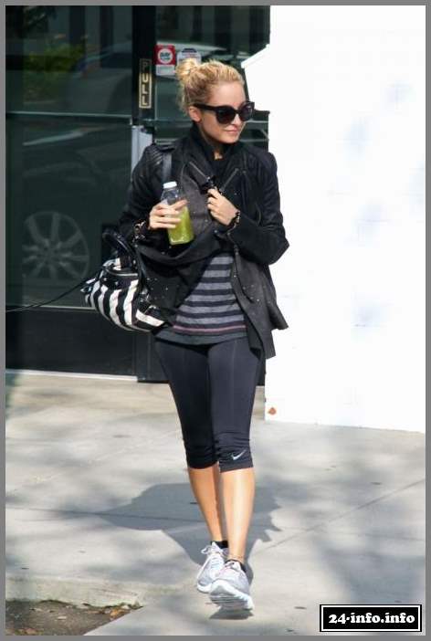 Николь Ричи спрятала верблюжью лапку (6 Фото)