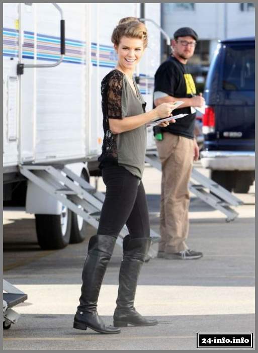 Приветливая АннаЛинн МакКорд (8 Фото)