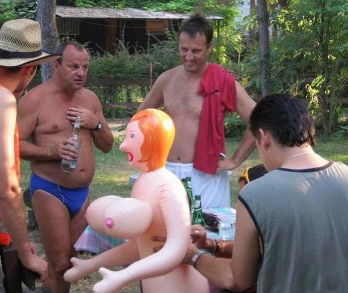 Эро-приколы секс в противогазе