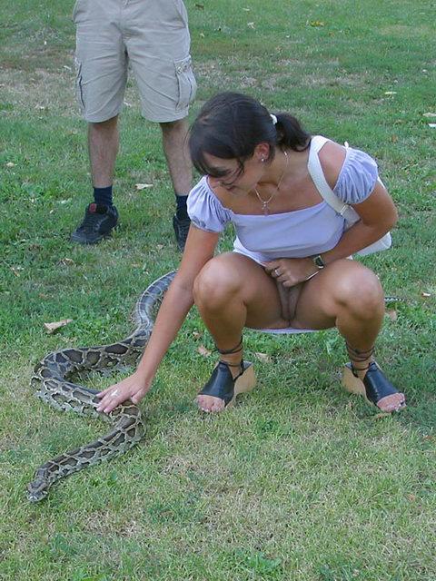 У девушки доллары в жопе - Эроприколы