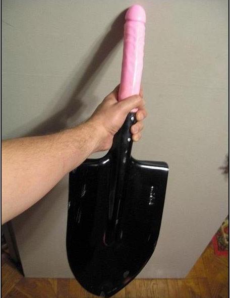 Расческа в женской манде - Эроприколы