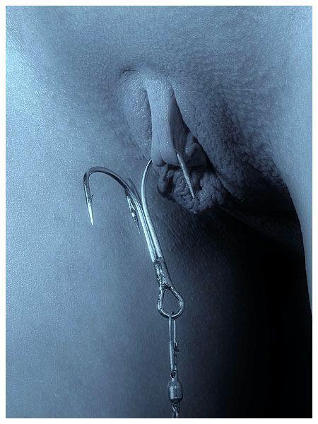 Расческа в женской манде - Эроприколы