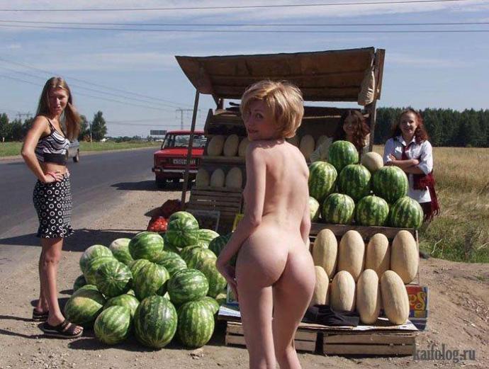 У девушки доллары в жопе - Эроприколы