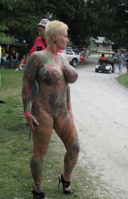 У девушки доллары в жопе - Эроприколы