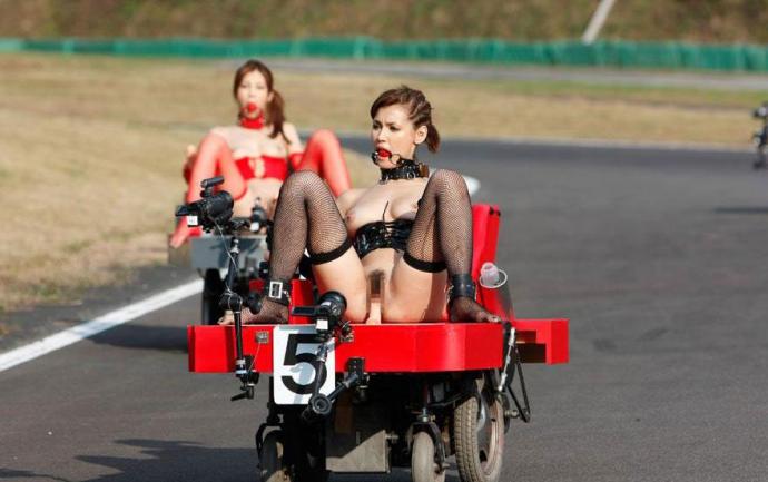 30 см засунула полностью в рот - Эроприколы