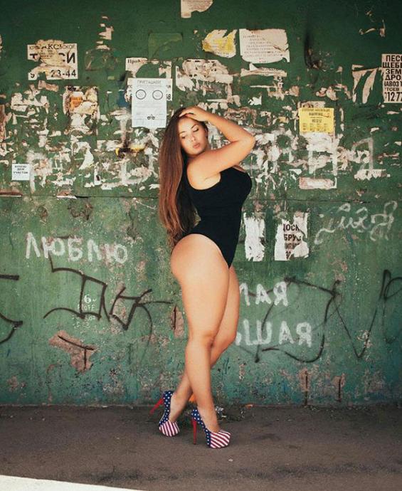 Российская модель 'плюс сайз', Виктория