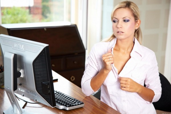 Великолепная блондинка