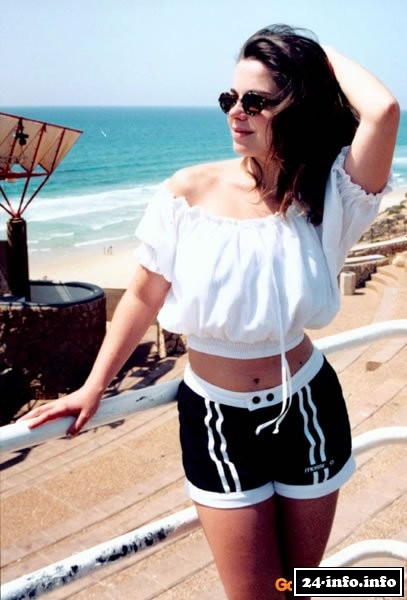 Голая Наташа Королева (эротические фото)