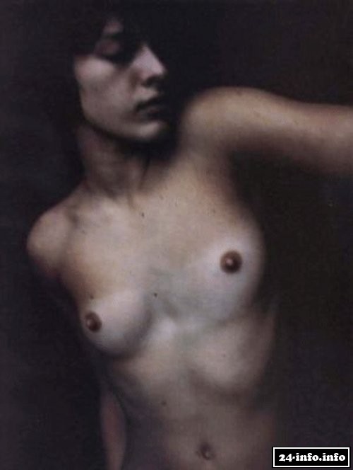 Голая звезда Мила Йовович