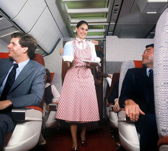 Стюардессы авиакомпаний мира Стюардессы авиакомпаний мира