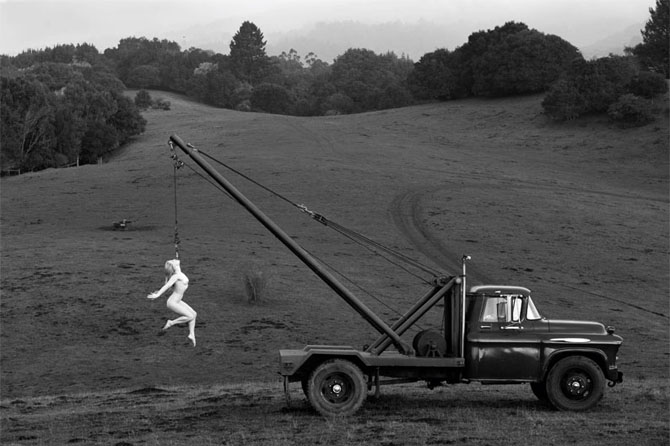 Обнаженная акробатика