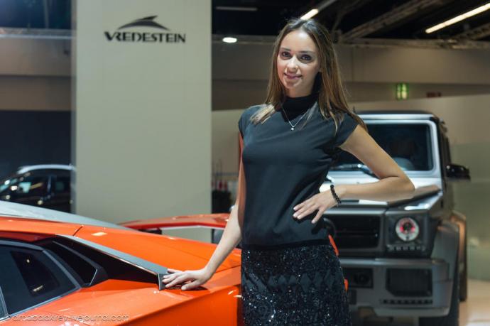 Девушки с международного автосалона IAA 2013