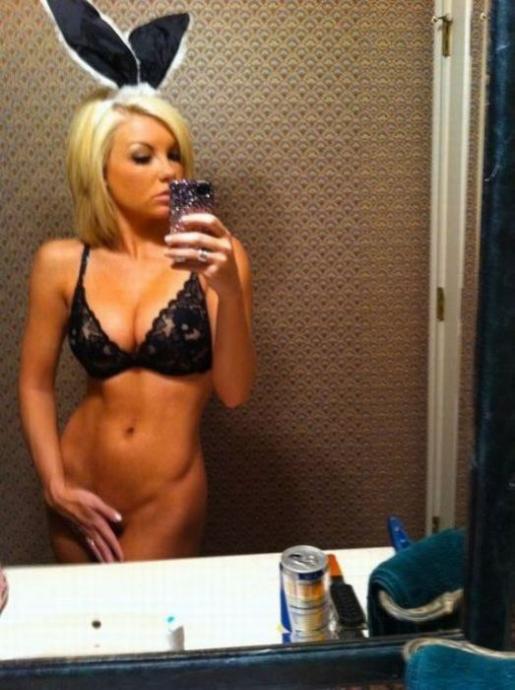 Фото НЮ развратной брюнетки