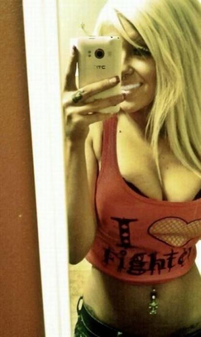 Фото НЮ развратной брюнетки