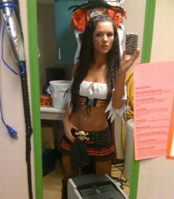 Фото НЮ развратной брюнетки