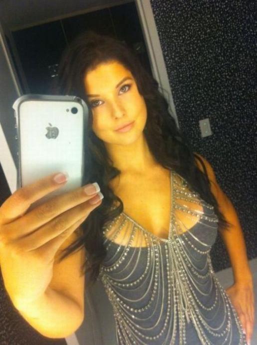 Фото НЮ развратной брюнетки