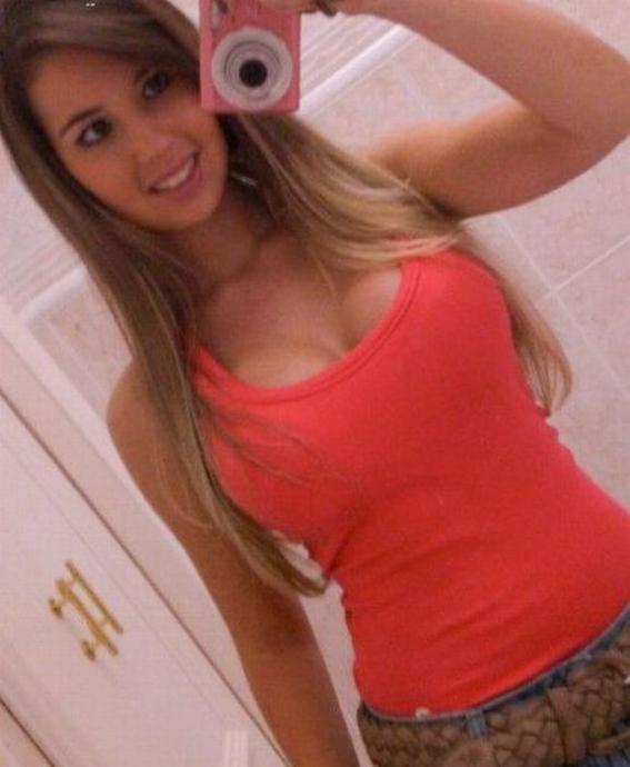 Фото НЮ развратной брюнетки