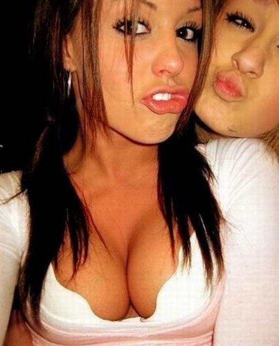 Фото НЮ развратной брюнетки