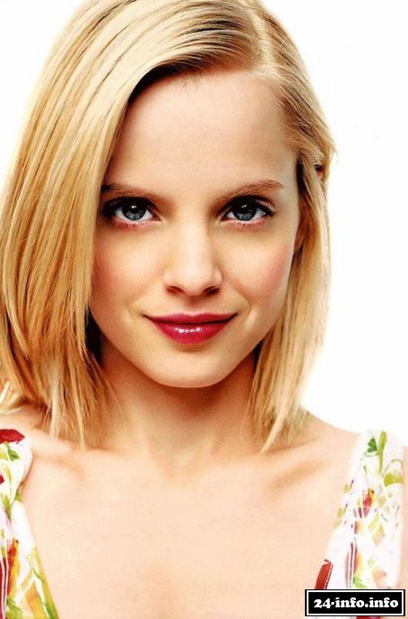 Голая звезда Мена Сувари