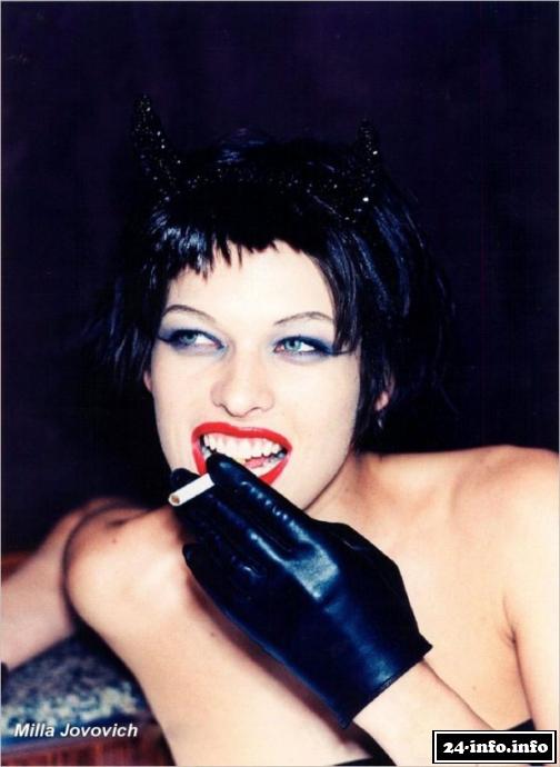 Голая звезда Мила Йовович