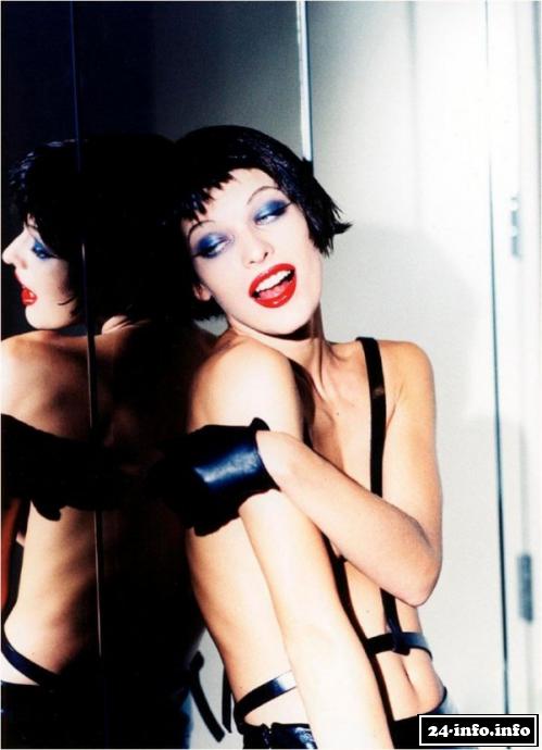 Голая звезда Мила Йовович