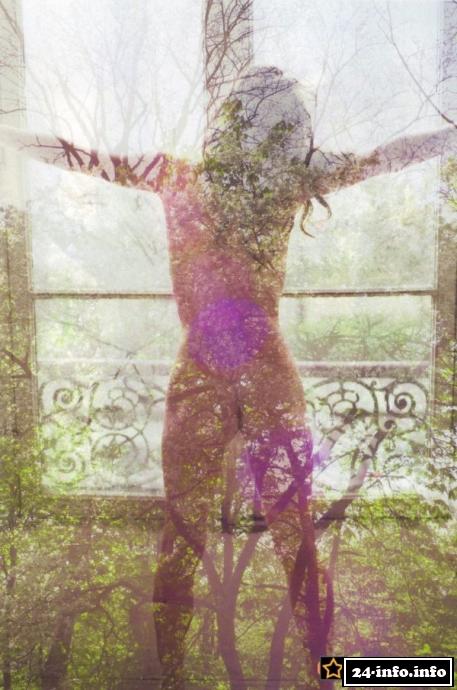 Голая звезда Мила Йовович