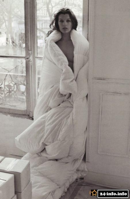 Голая звезда Мила Йовович