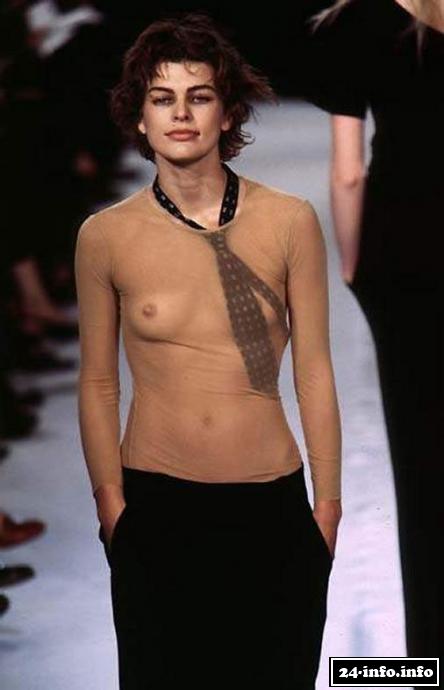 Голая звезда Мила Йовович