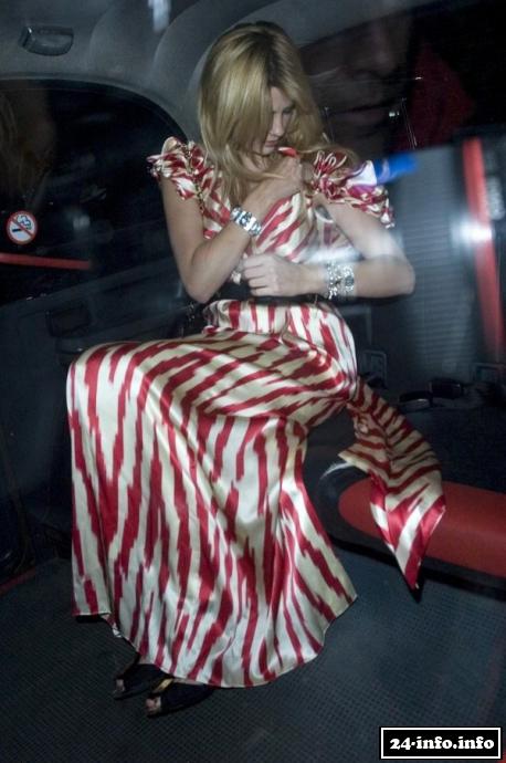 Голая звезда Миша Бартон