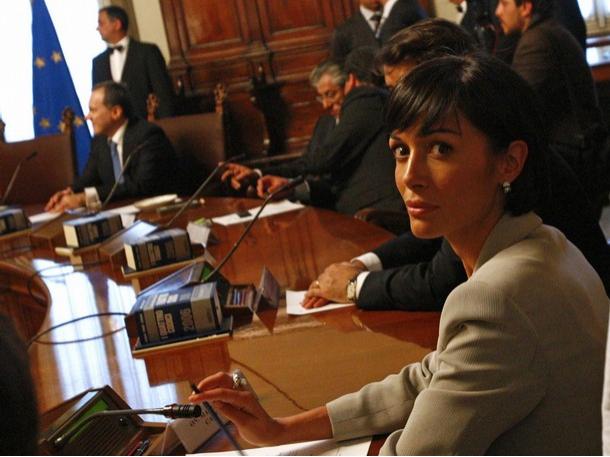 Мара Карфанья, «самый красивый министр в мире» Мара Карфанья, «самый красивый министр в мире»