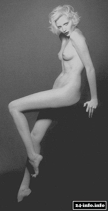 Голая звезда Надя Ауэрманн