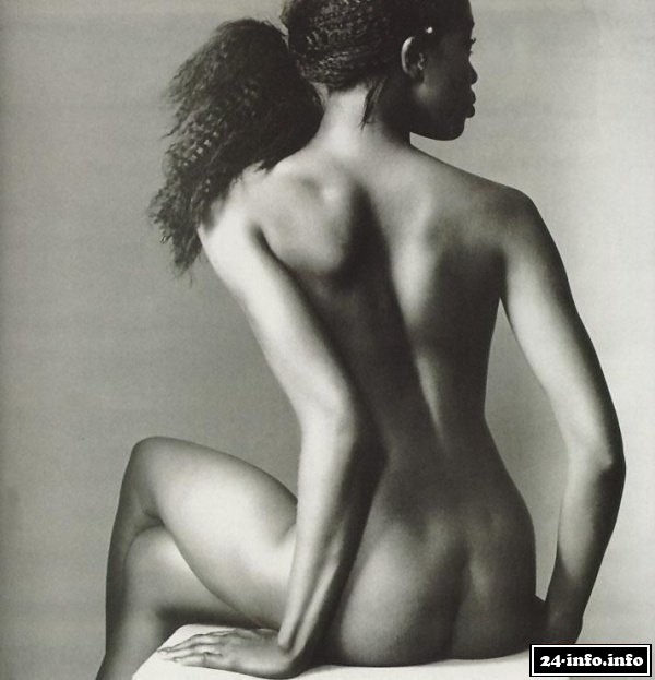 Голая звезда Наоми Кэмпбелл