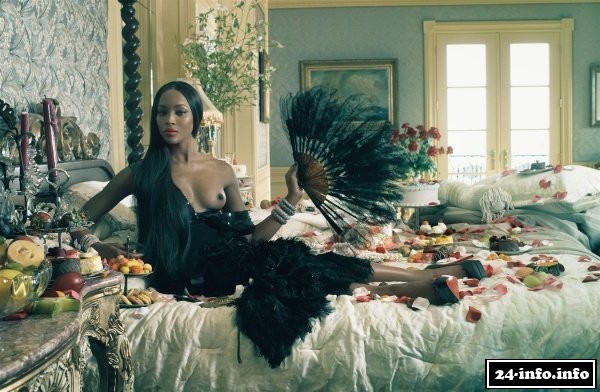 Голая звезда Наоми Кэмпбелл