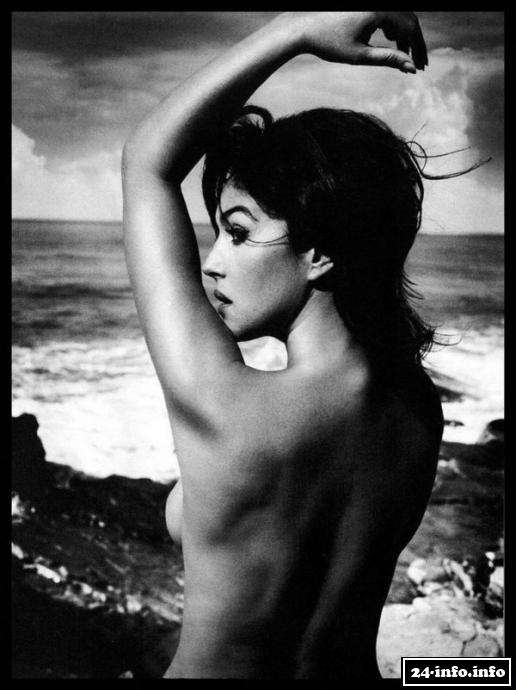Голая звезда Моника Белуччи